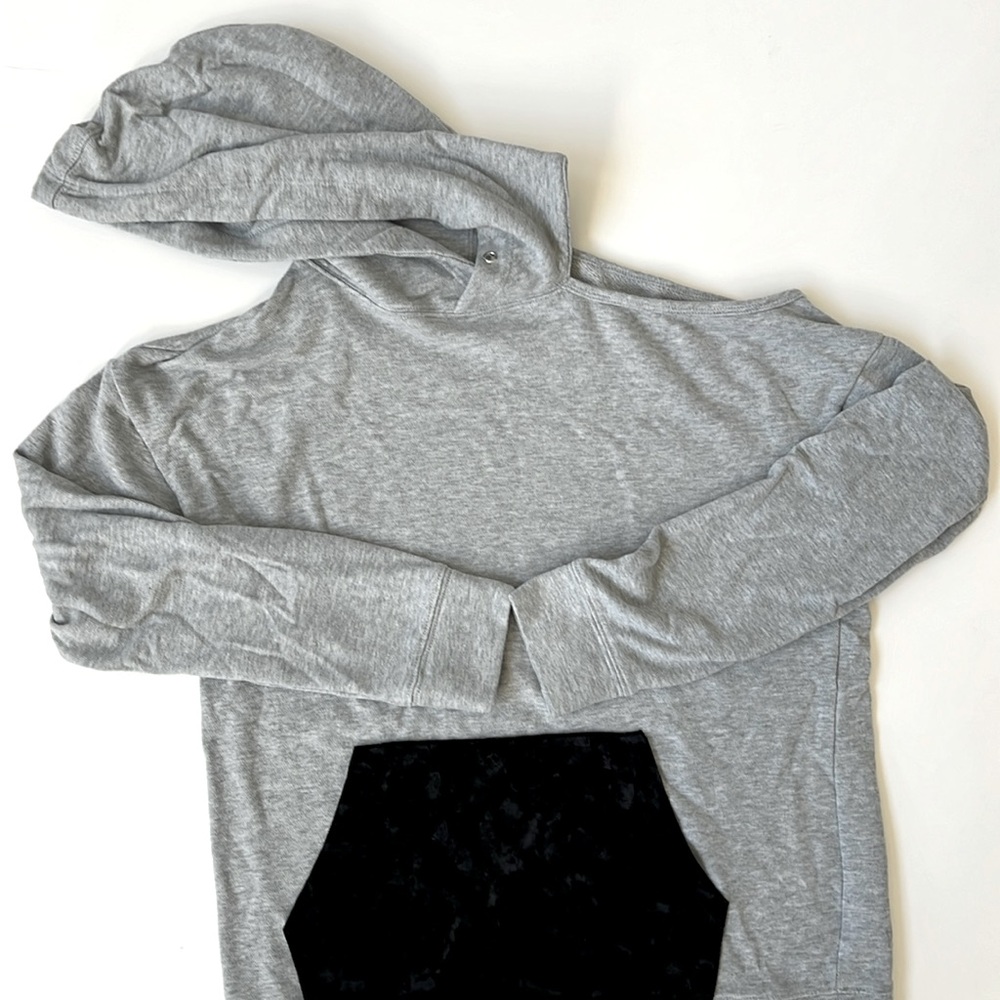 NORDSTROM "ABOUND" GRAY WITH BLACK VELOUR COLD SHOULDER HOODIE!!